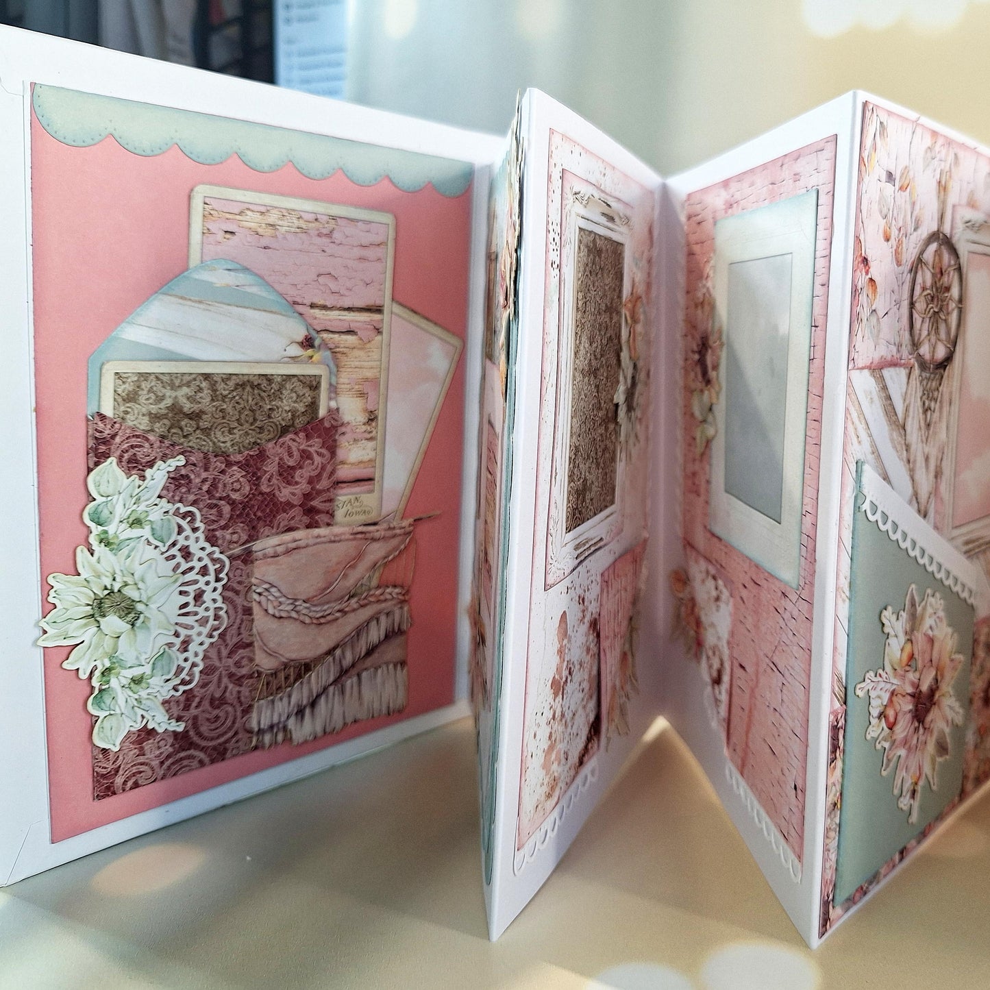 The Crafty Kiwi - Accordion Album Kit - By Annemarie
