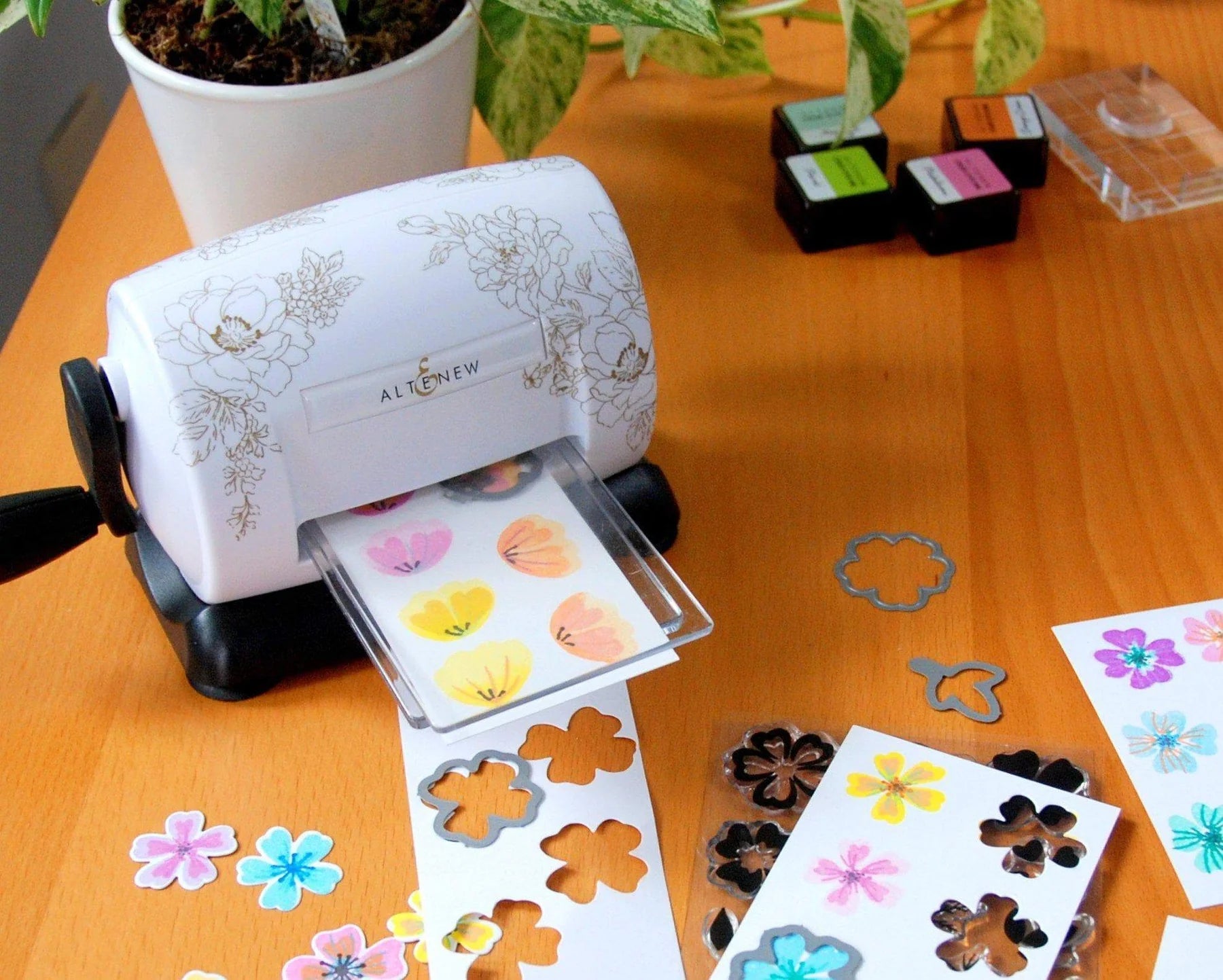 Altenew - Mini Blossom Die Cutting Machine - The Crafty Kiwi